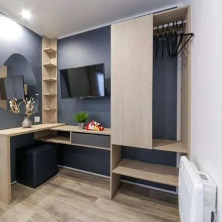 캠프장 Lou Broustaricq