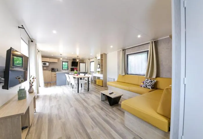 Lou Broustaricq Camping 4*